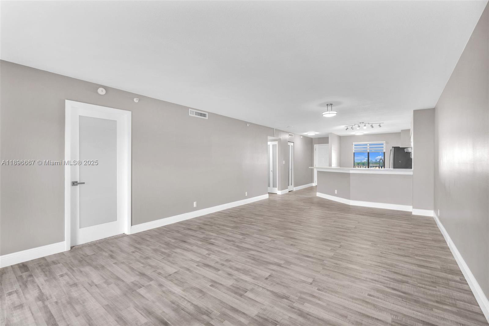 CYPRESS BEND CONDOMINIUM - Residential