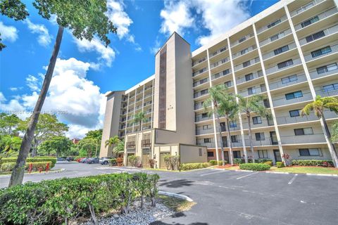 2112 S Cypress Bend Dr 802 Pompano Beach FL 33069