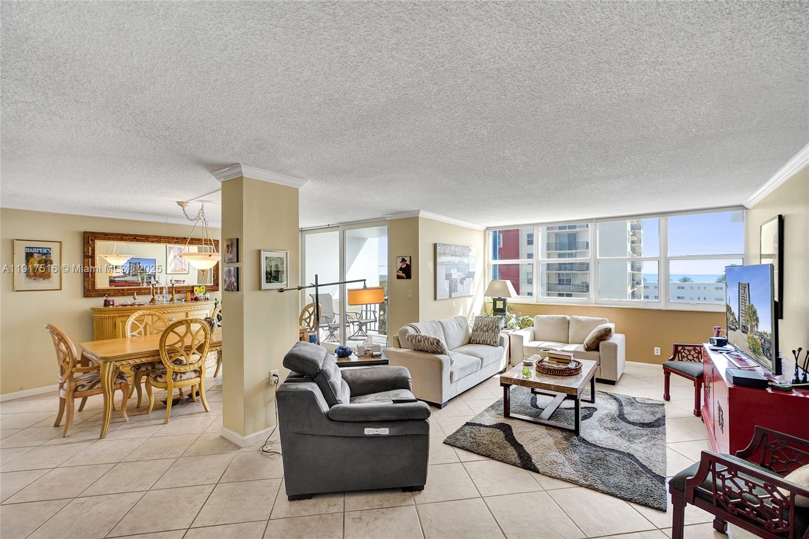 TRAFALGAR TOWERS CONDOMIN - Residential