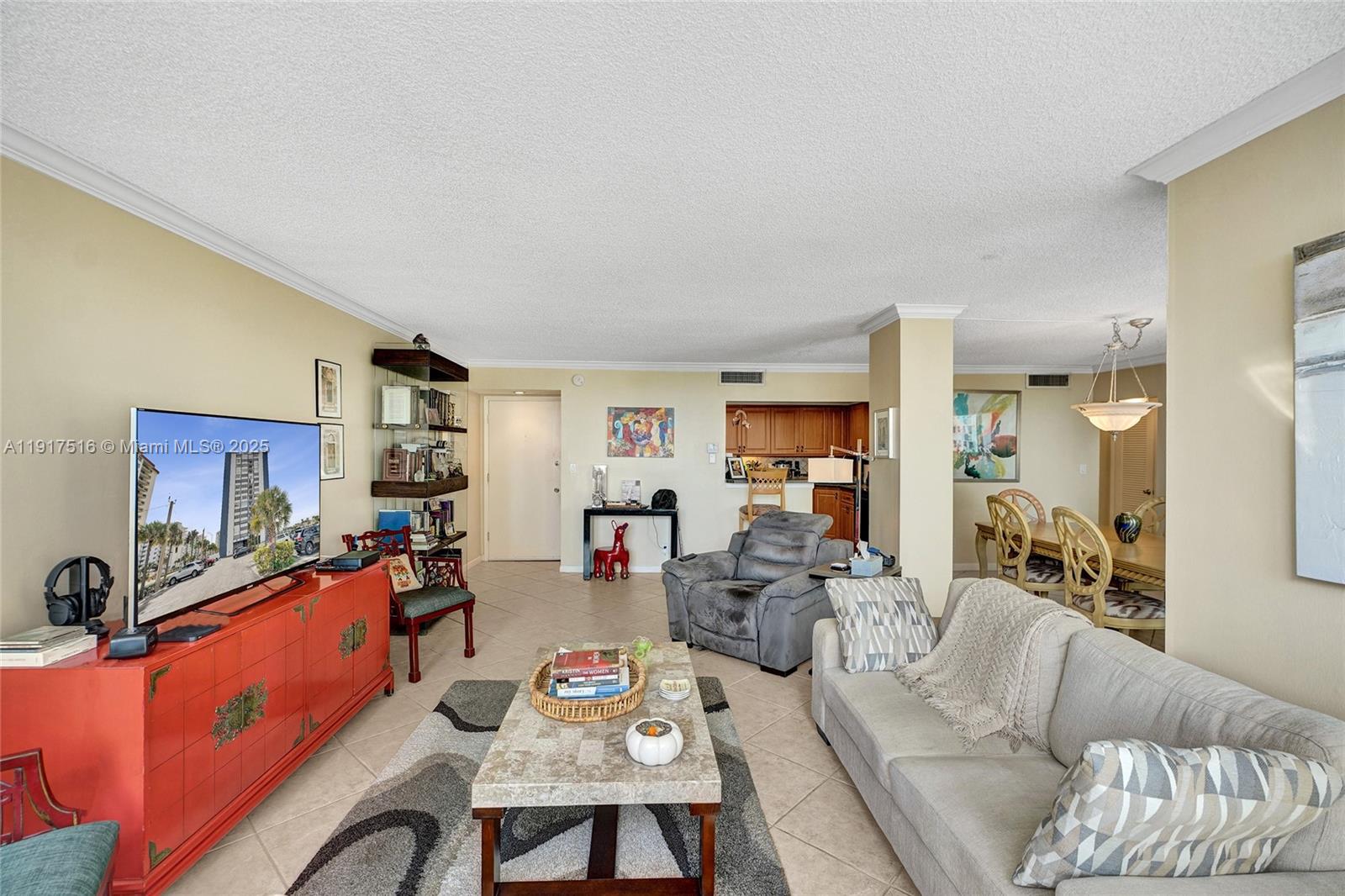 TRAFALGAR TOWERS CONDOMIN - Residential