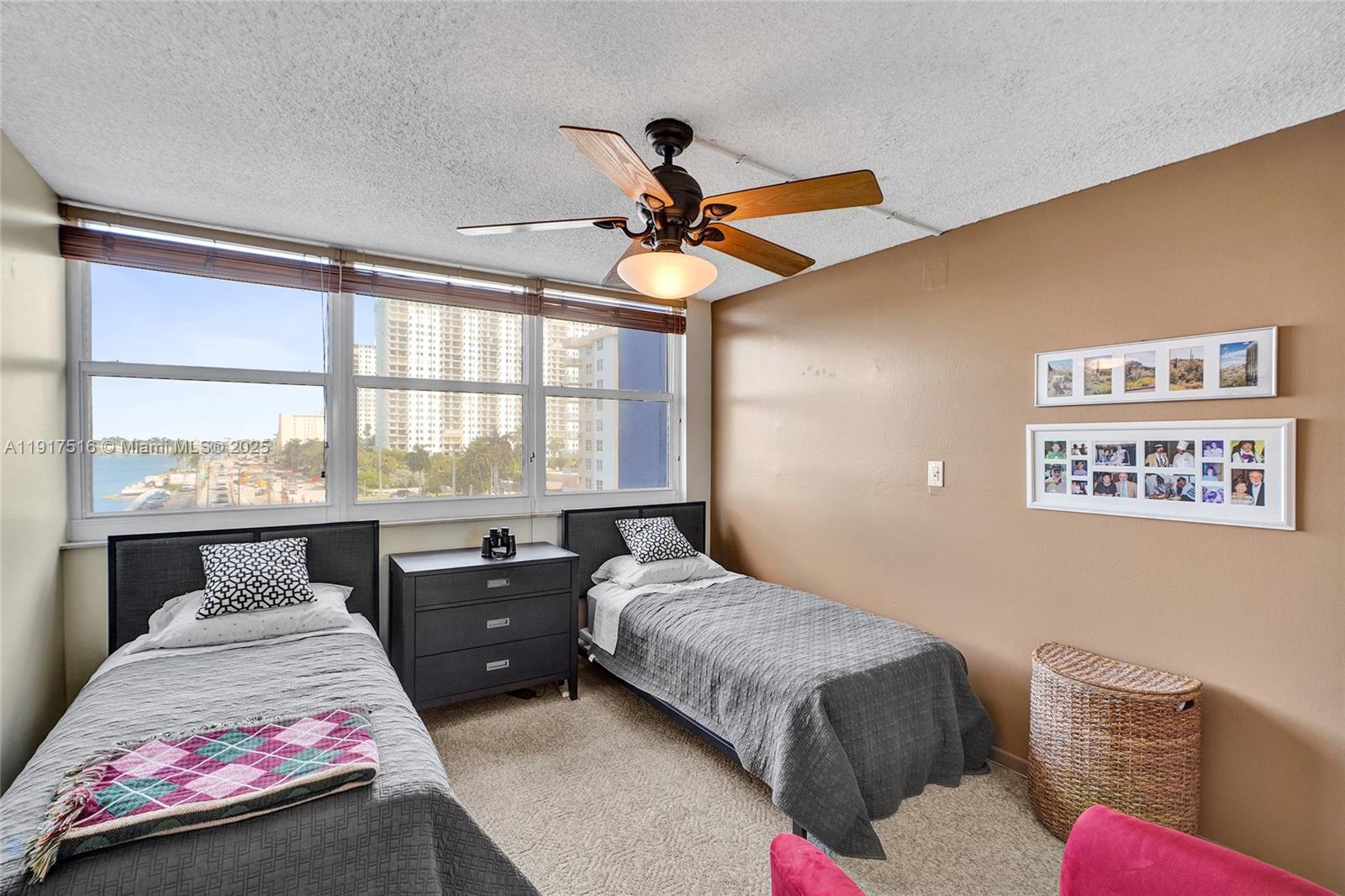 TRAFALGAR TOWERS CONDOMIN - Residential