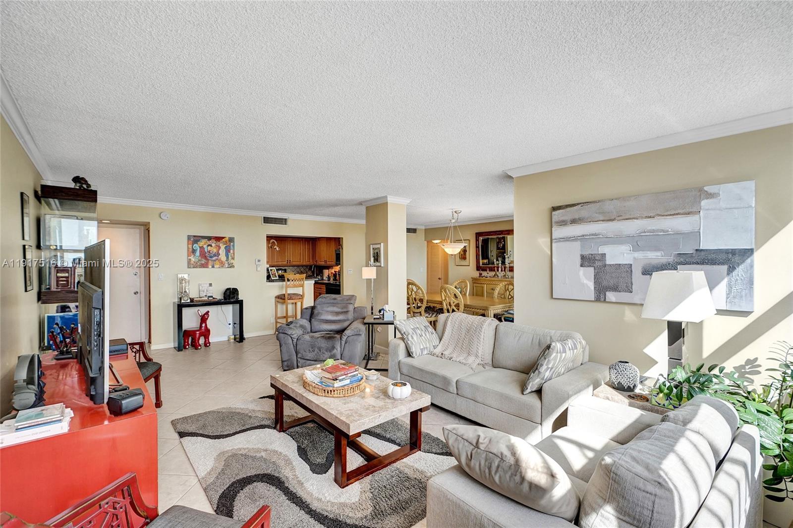 TRAFALGAR TOWERS CONDOMIN - Residential