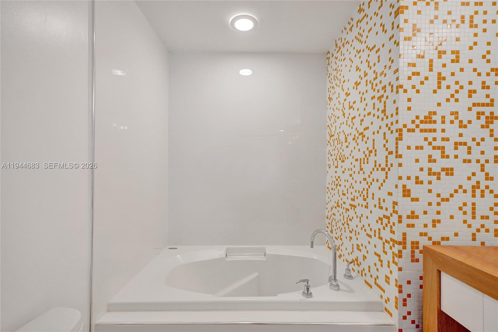 350 LAS OLAS PLACE CONDO - Residential