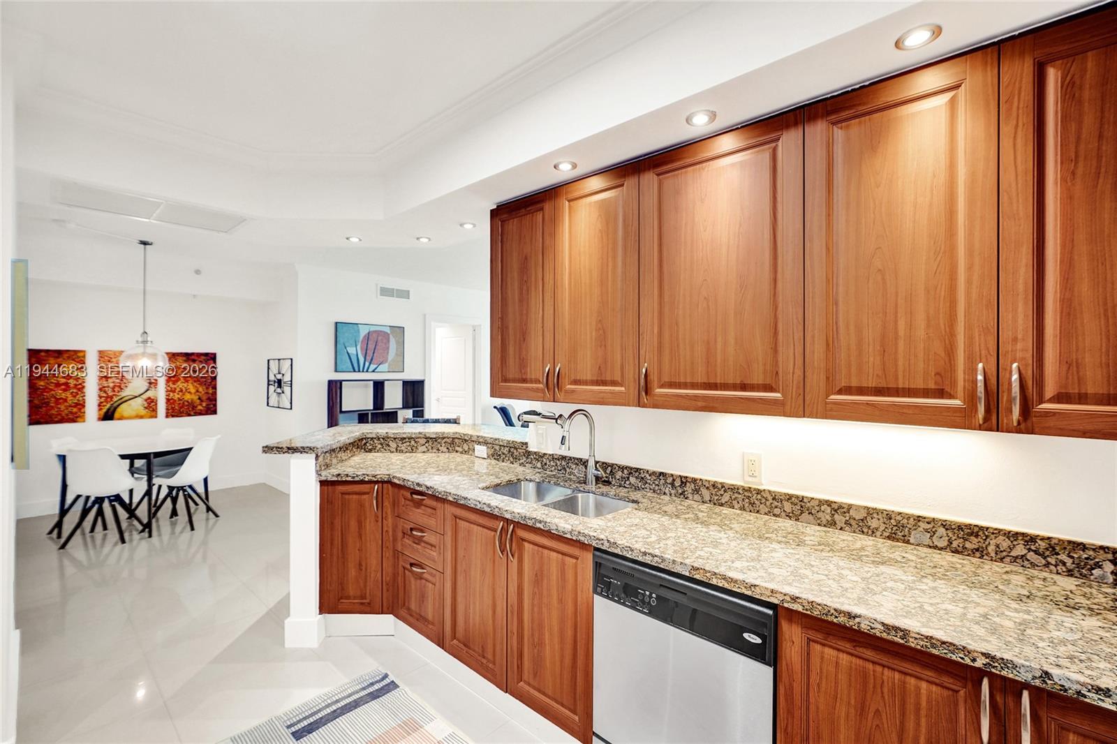 350 LAS OLAS PLACE CONDO - Residential