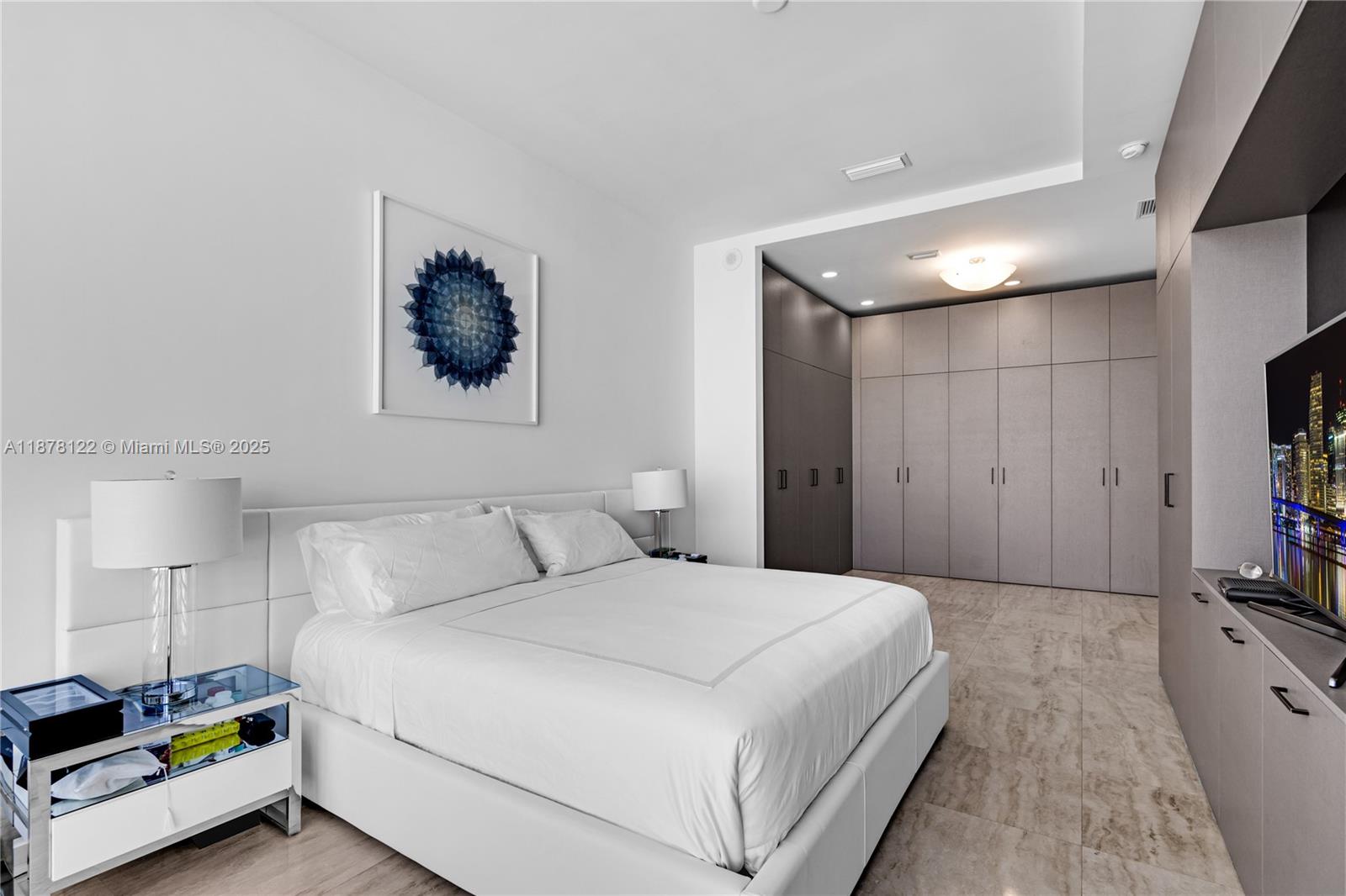 CAPRI SOUTH BEACH CONDO - Residential