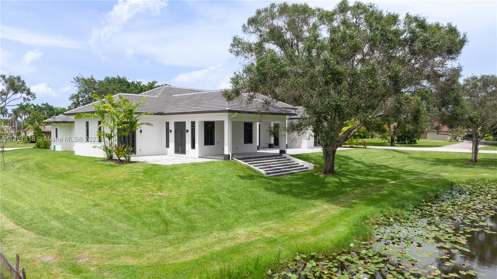 MARTHA BRIGHT FARMS - Residential