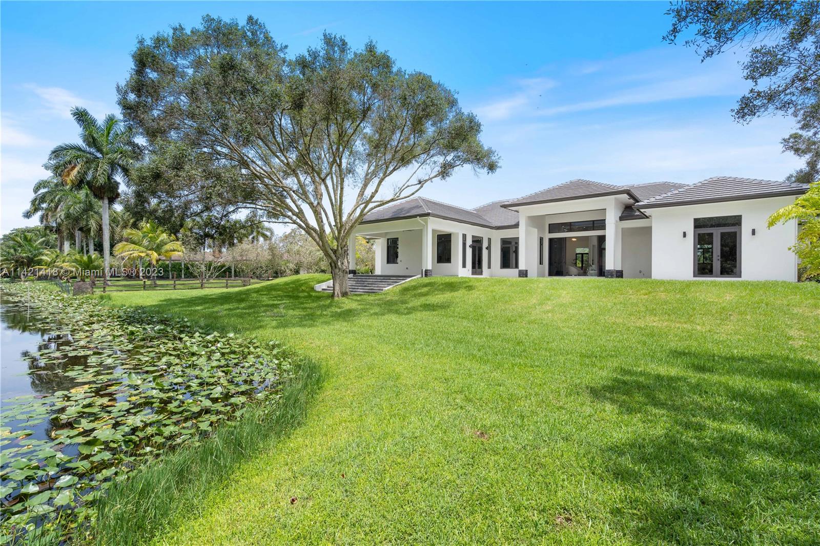 MARTHA BRIGHT FARMS - Residential