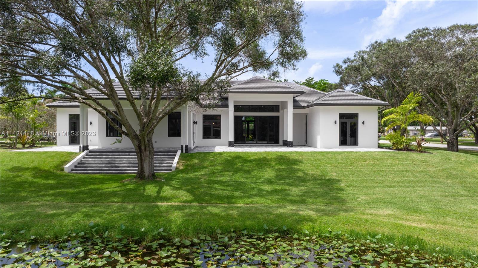 MARTHA BRIGHT FARMS - Residential