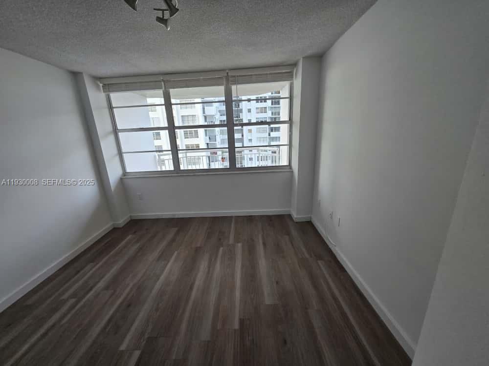 DEL PRADO MARINA - Residential