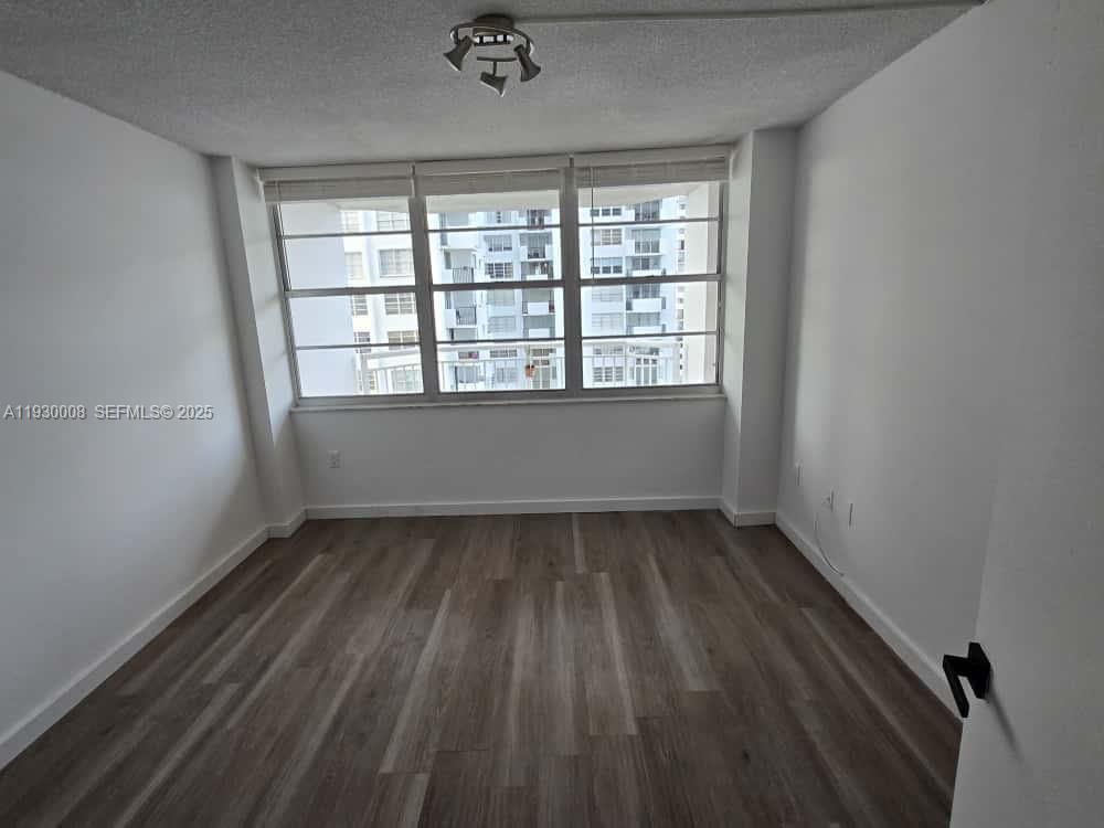 DEL PRADO MARINA - Residential