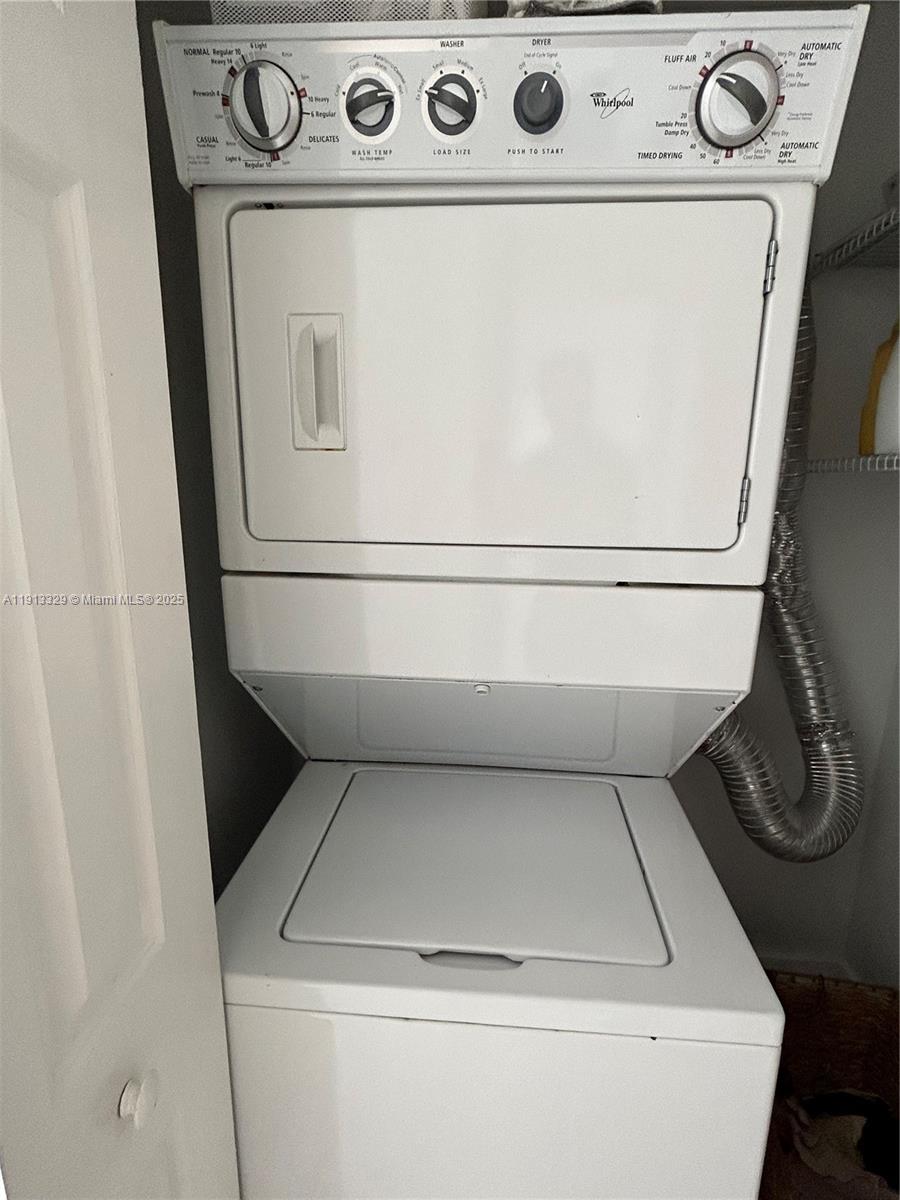 PUERTA DE PALMAS CONDO - Residential Lease