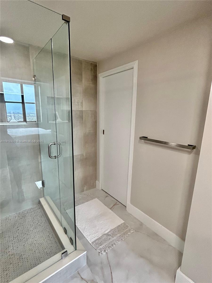 PUERTA DE PALMAS CONDO - Residential Lease