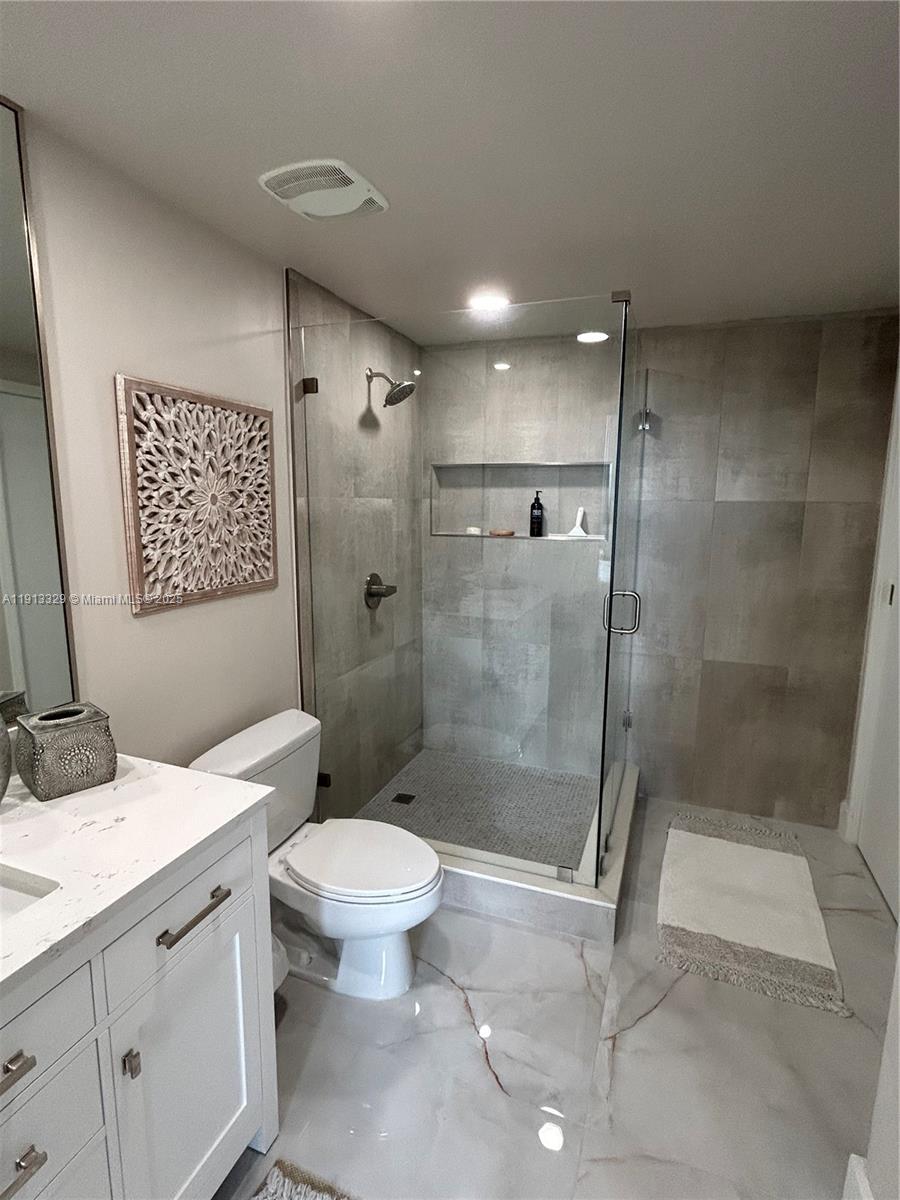 PUERTA DE PALMAS CONDO - Residential Lease