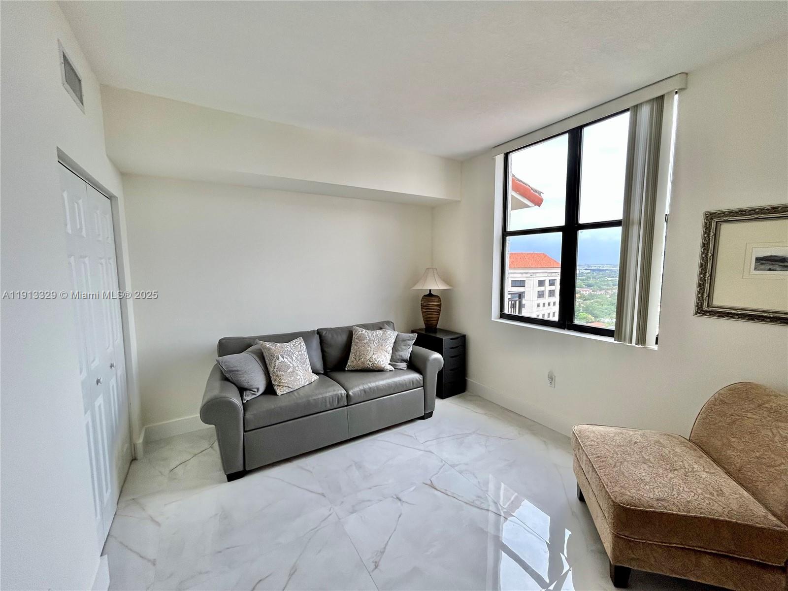 PUERTA DE PALMAS CONDO - Residential Lease