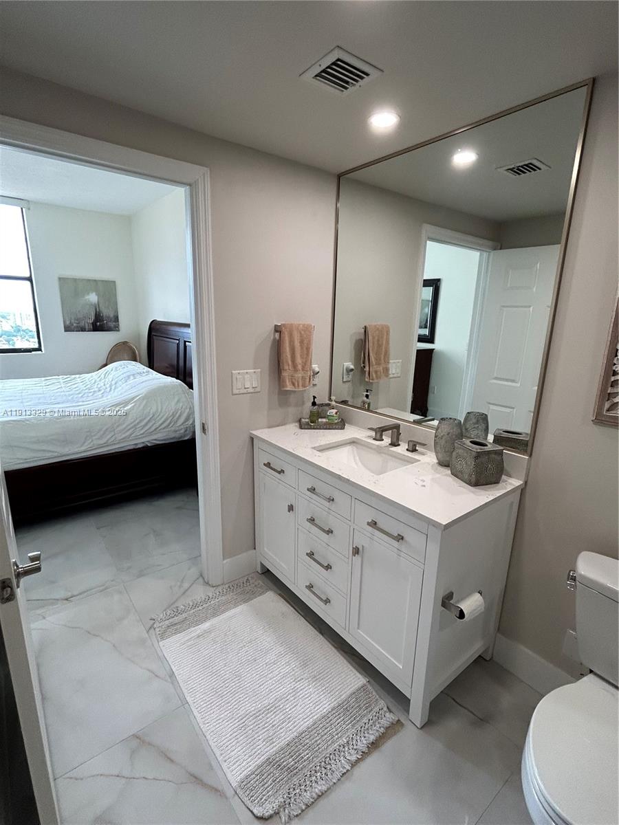 PUERTA DE PALMAS CONDO - Residential Lease