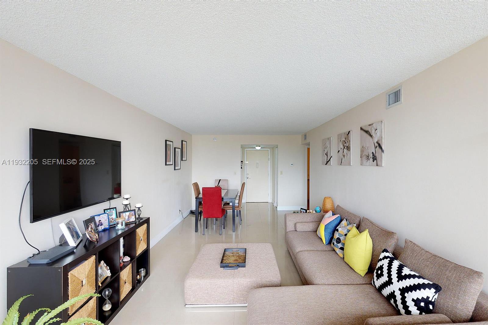 1000 Parkview Dr 301