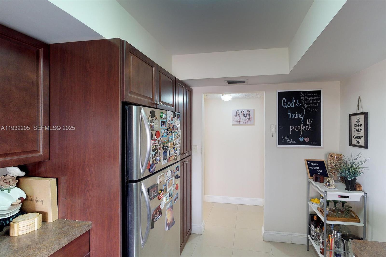 1000 Parkview Dr 301