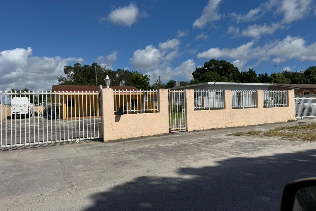 THE TROPICS AMD - Residential