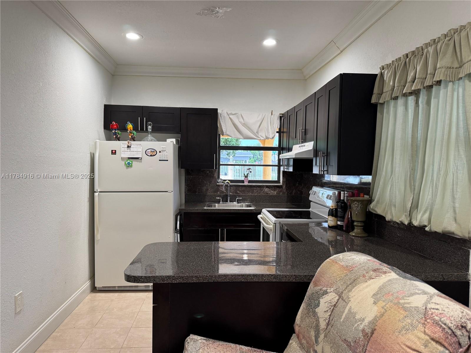 THE TROPICS AMD - Residential