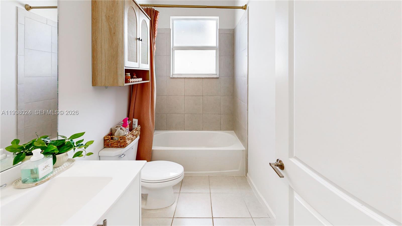 KEYS-GATE NO 1 - Residential