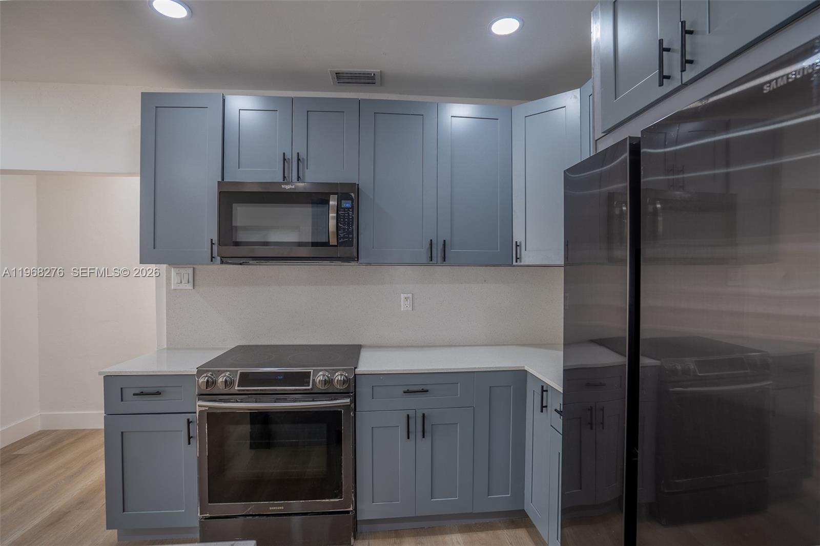 PARA VILLA HEIGHTS - Residential