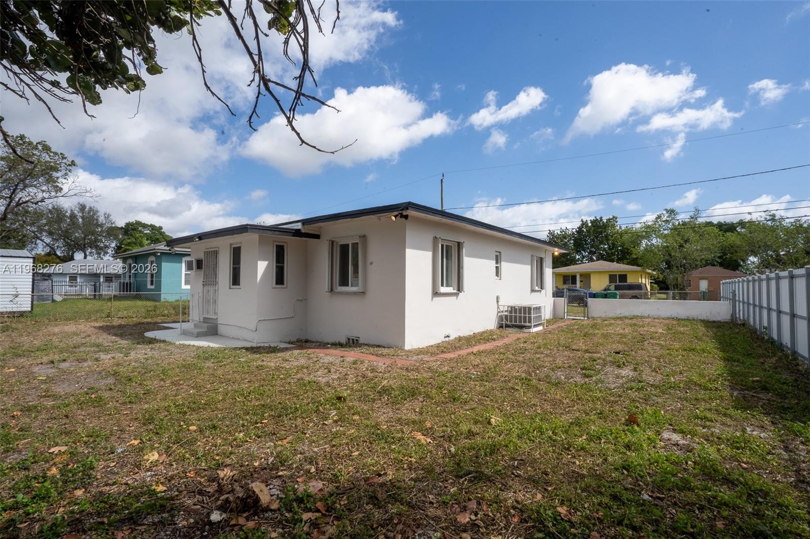 PARA VILLA HEIGHTS - Residential