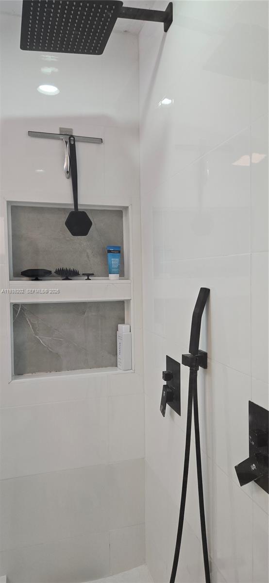 MIRAMAR ISLES SEC 1 - Residential