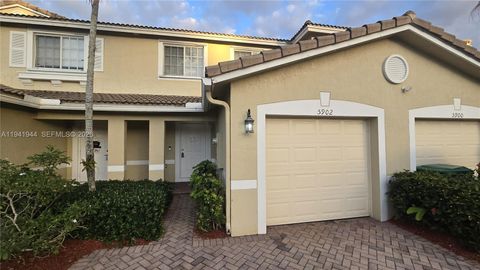 5902 Royal Way Tamarac FL 33321