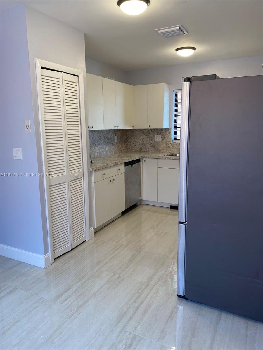 ELYSIAN GARDENS - Residential Lease