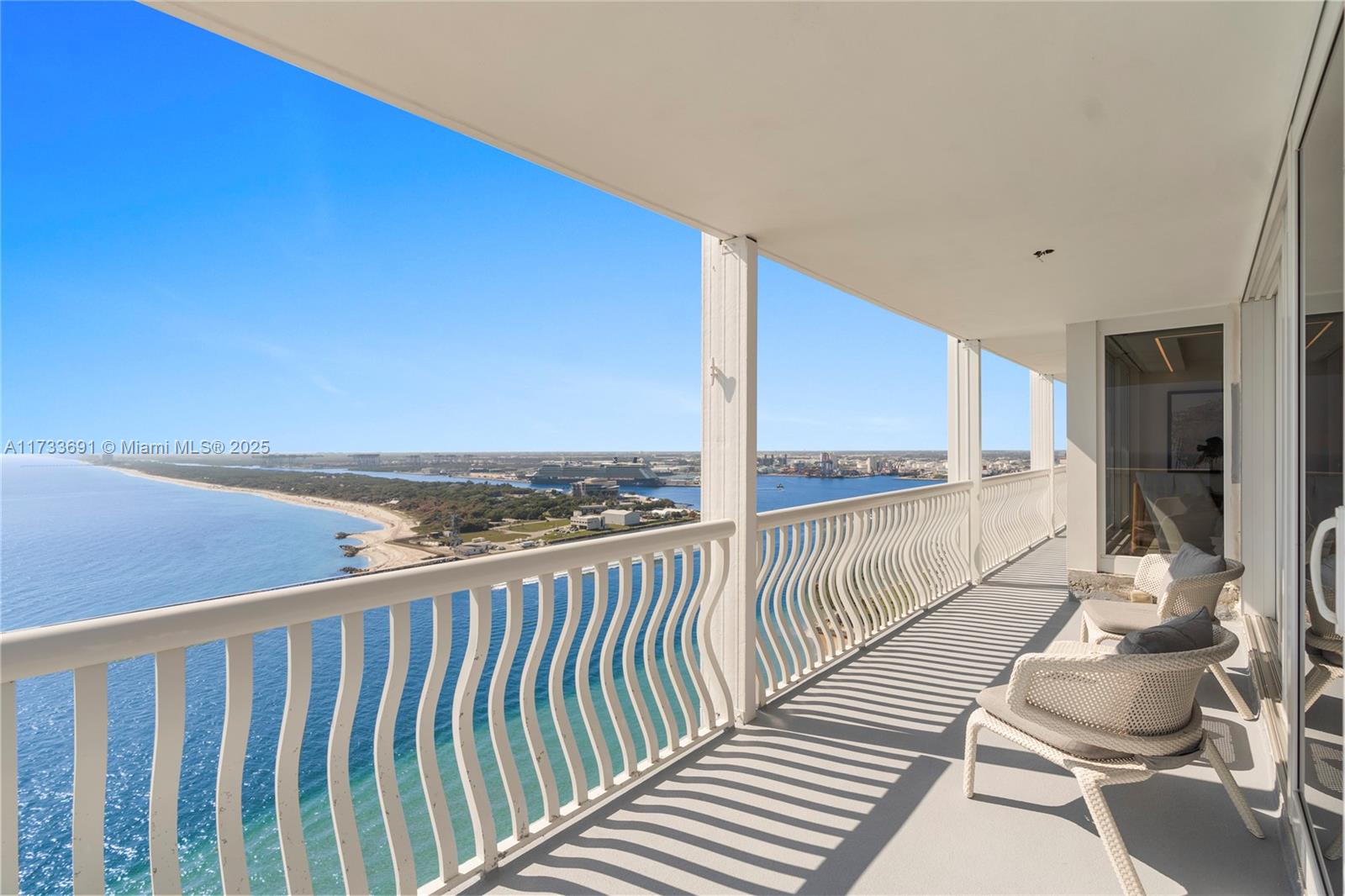 POINT OF AMERICAS PHASE I - Residential Lease