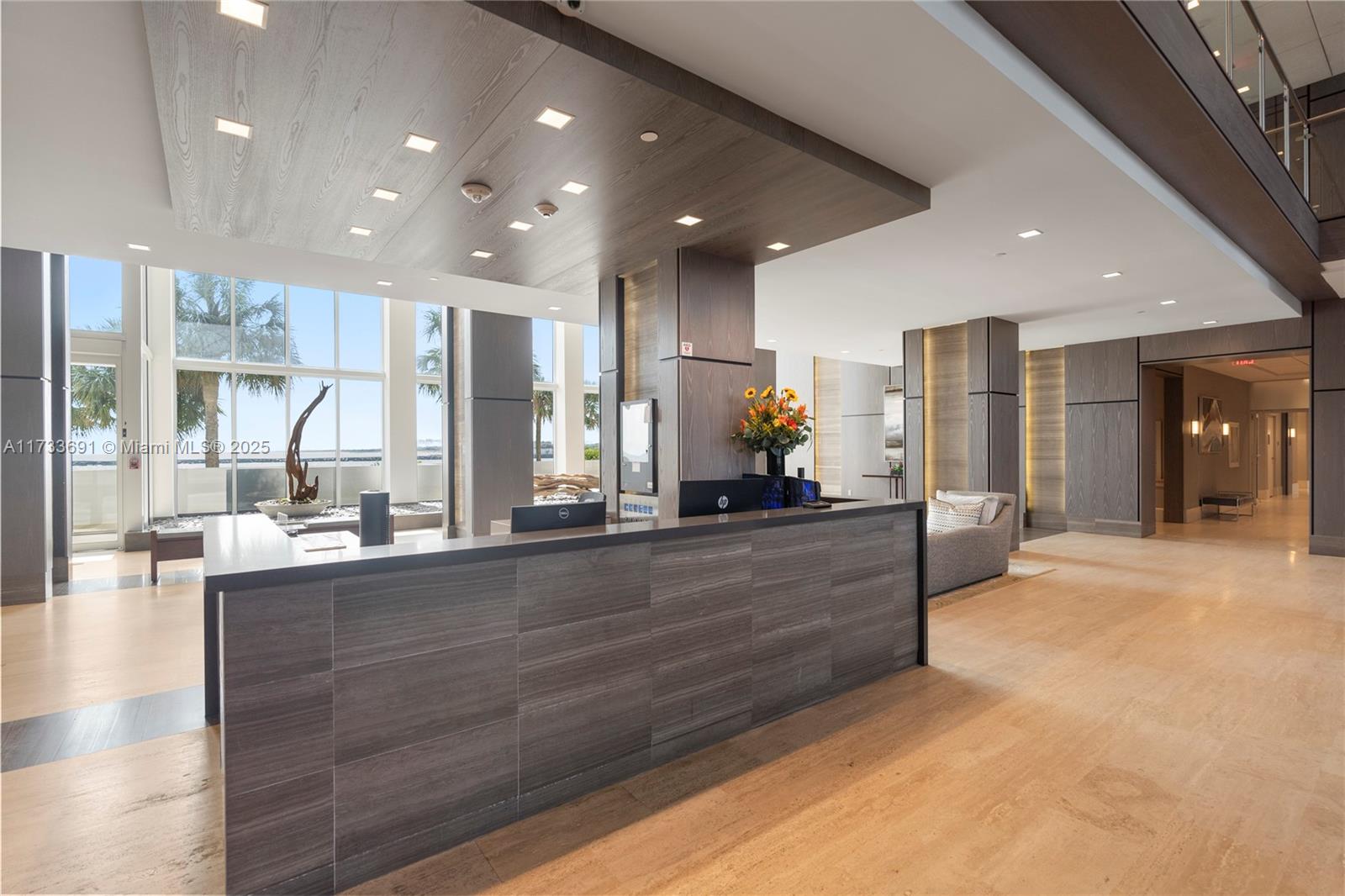 POINT OF AMERICAS PHASE I - Residential Lease