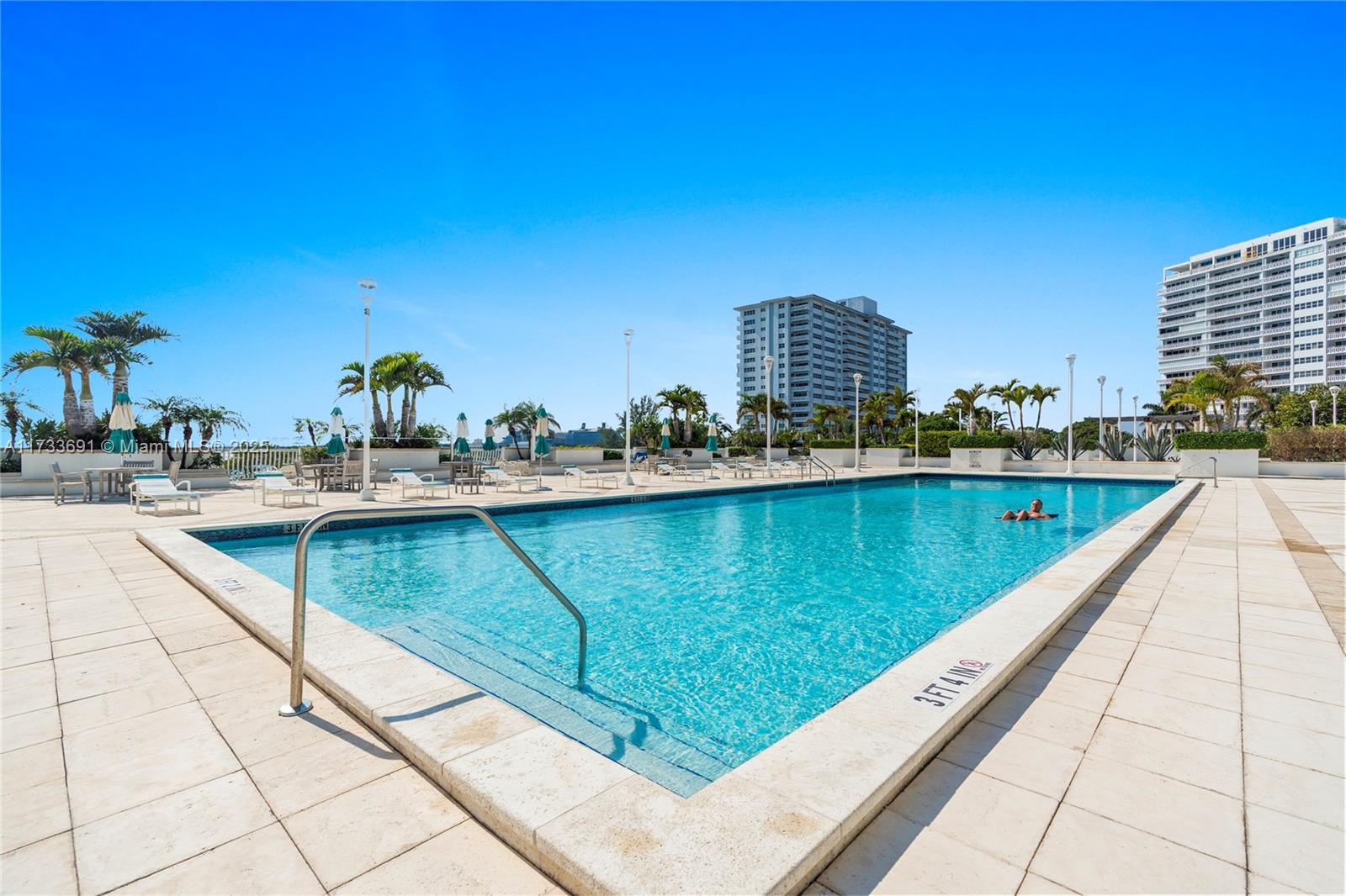 POINT OF AMERICAS PHASE I - Residential Lease