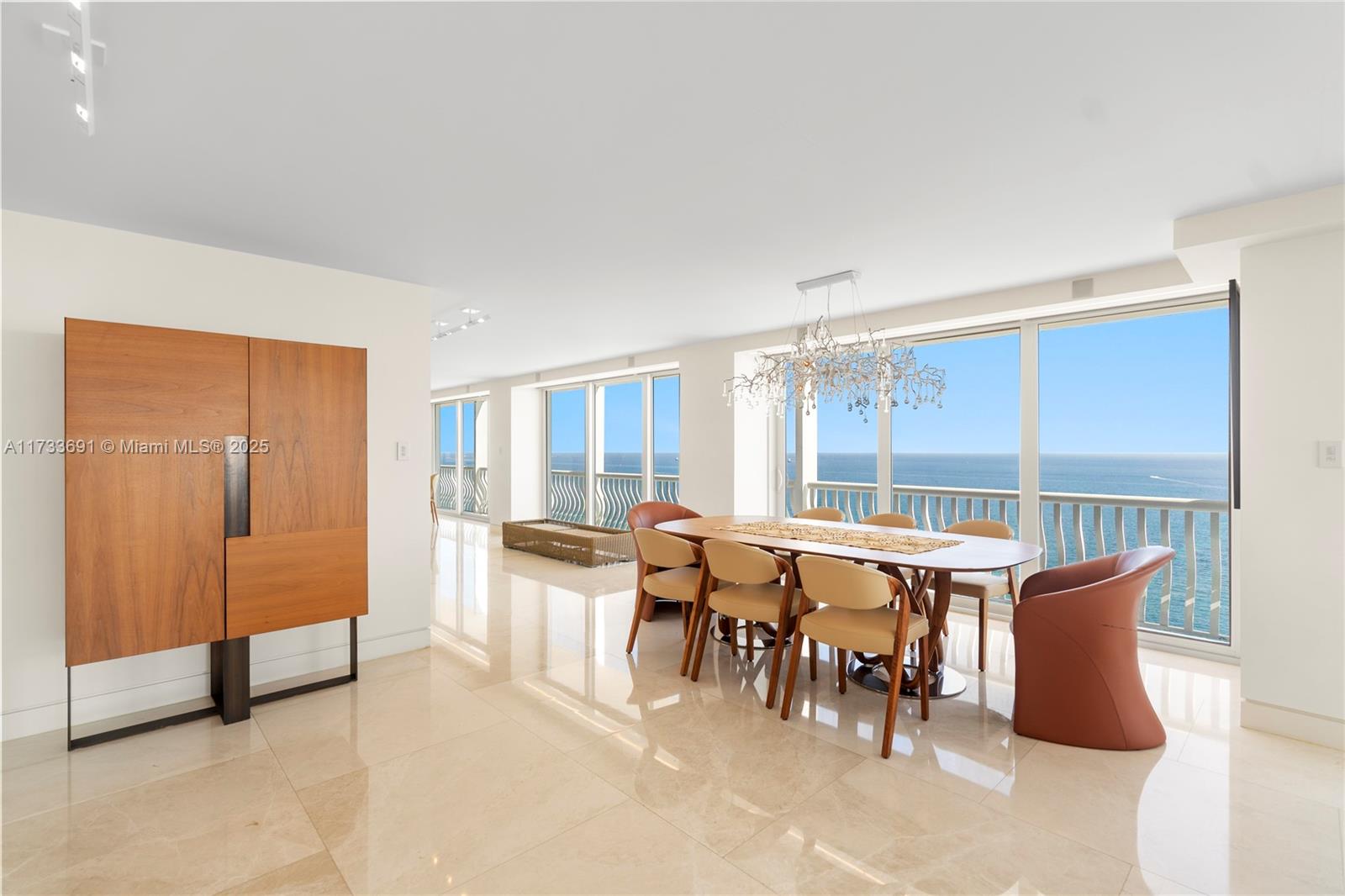 POINT OF AMERICAS PHASE I - Residential Lease