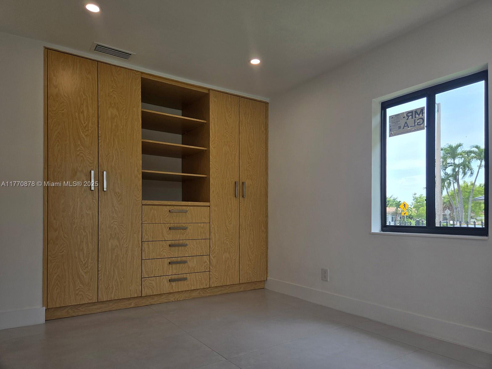 trail granada addn - Residential Income