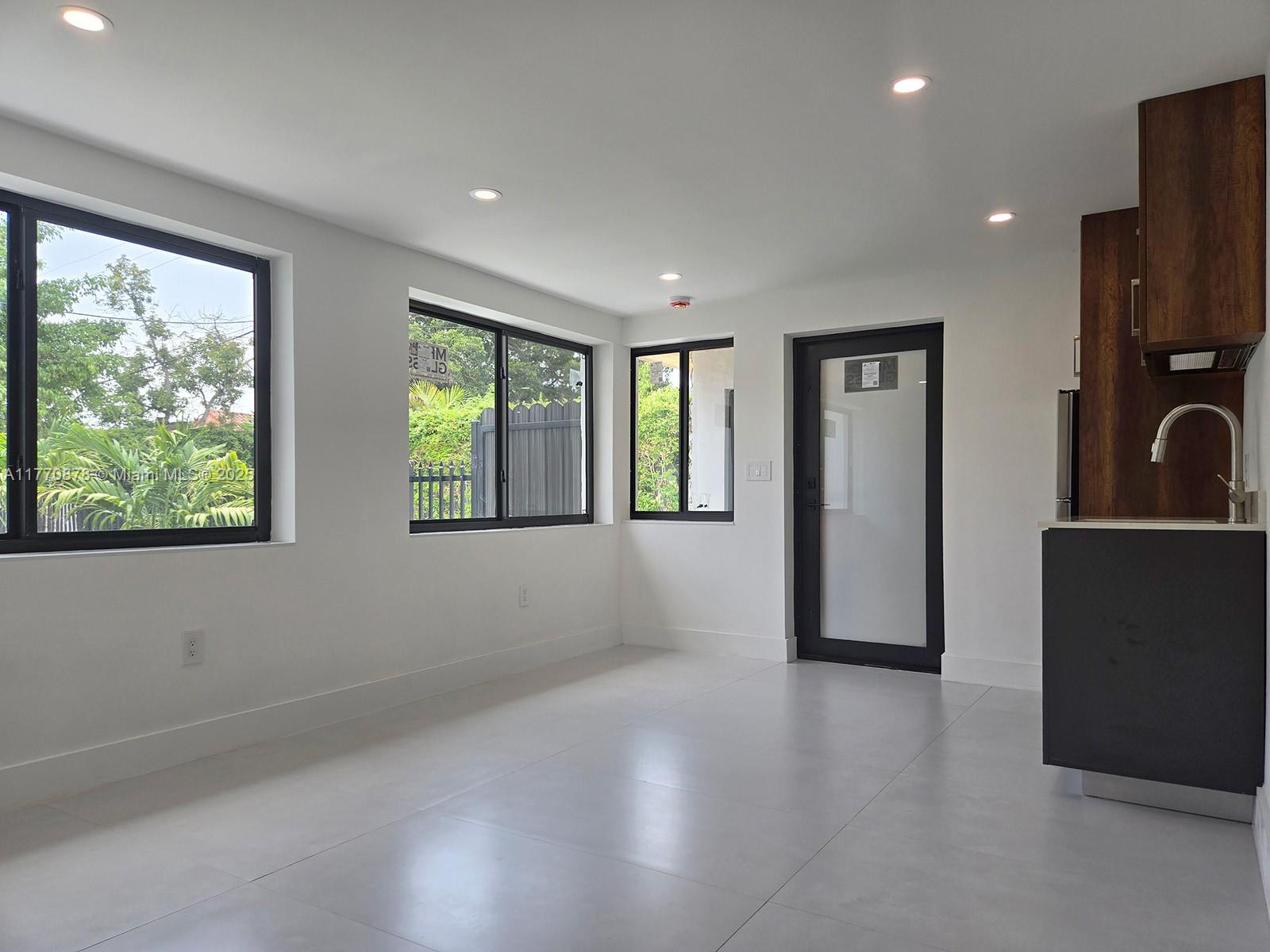 trail granada addn - Residential Income