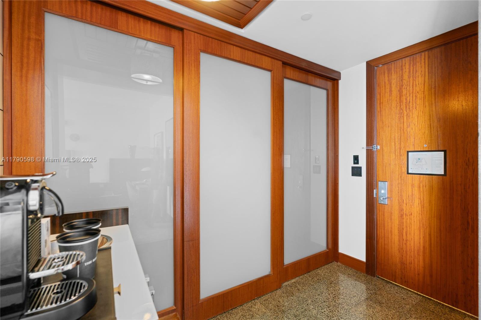 10295 COLLINS AVE HOTEL C - Residential