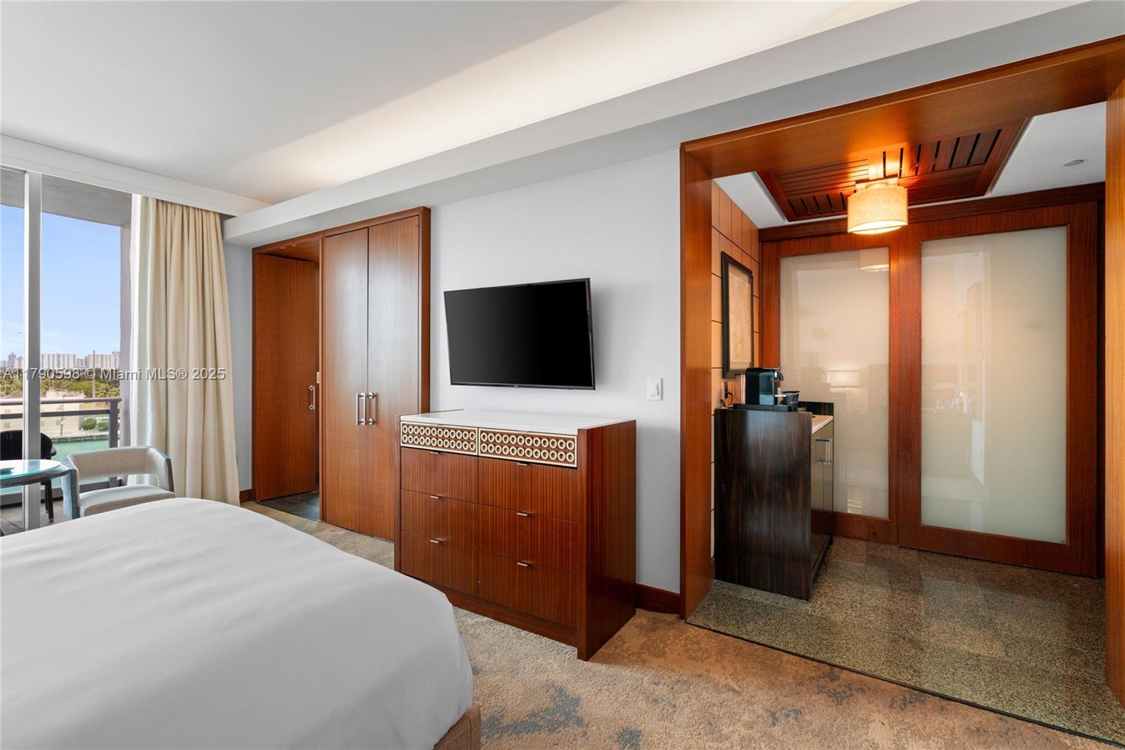 10295 COLLINS AVE HOTEL C - Residential