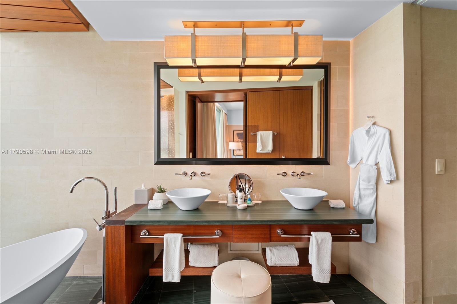10295 COLLINS AVE HOTEL C - Residential