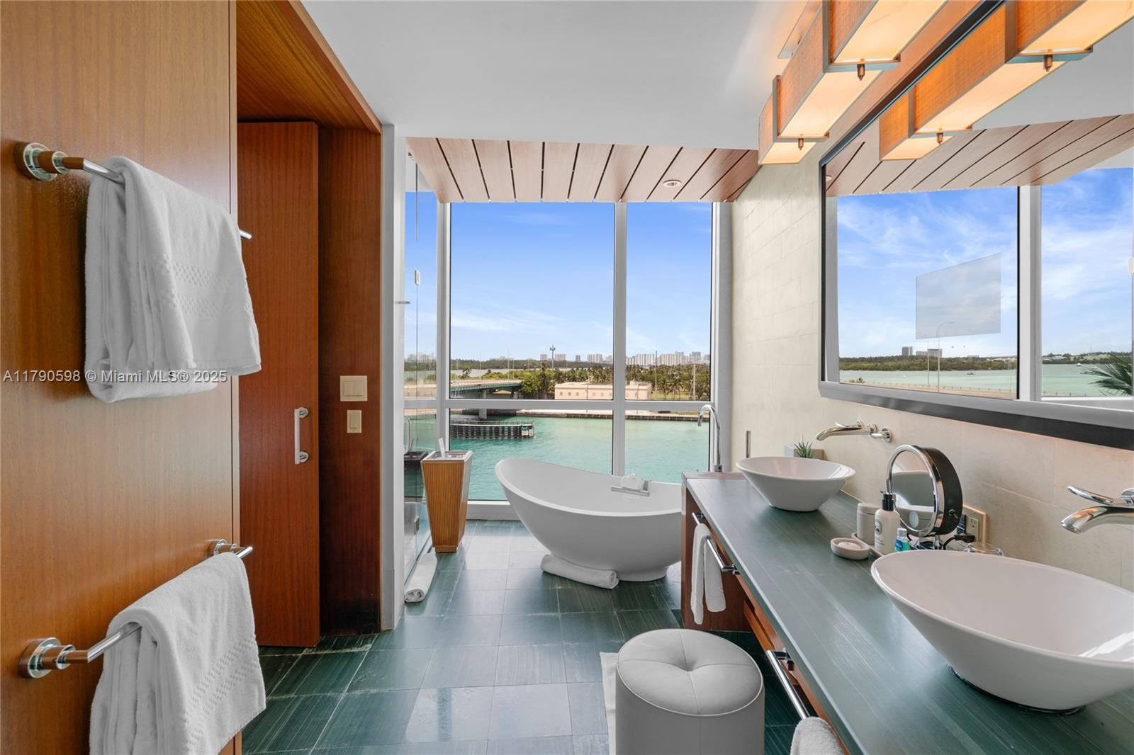 10295 COLLINS AVE HOTEL C - Residential