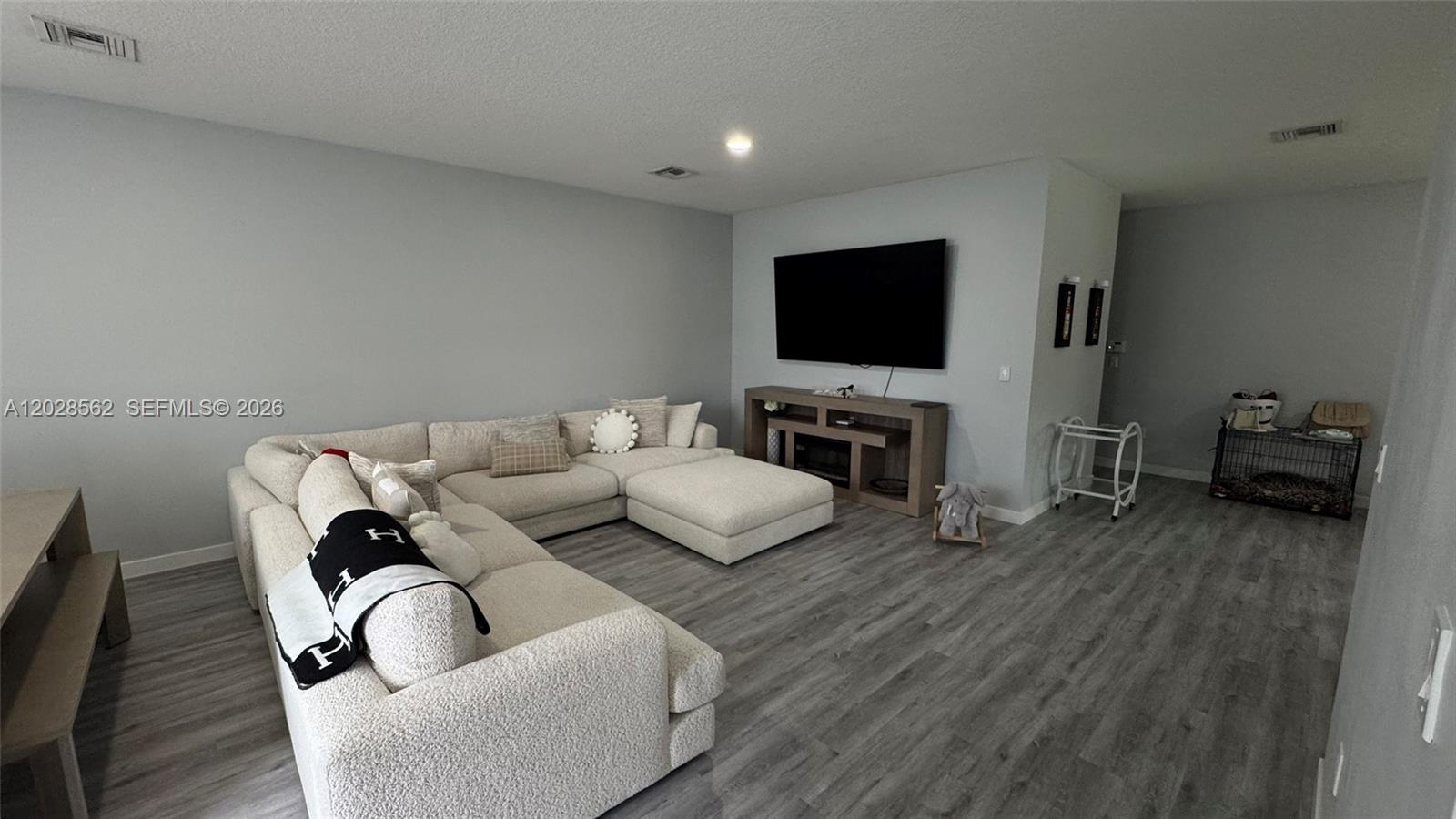 CHAMPION LAKES - Residential