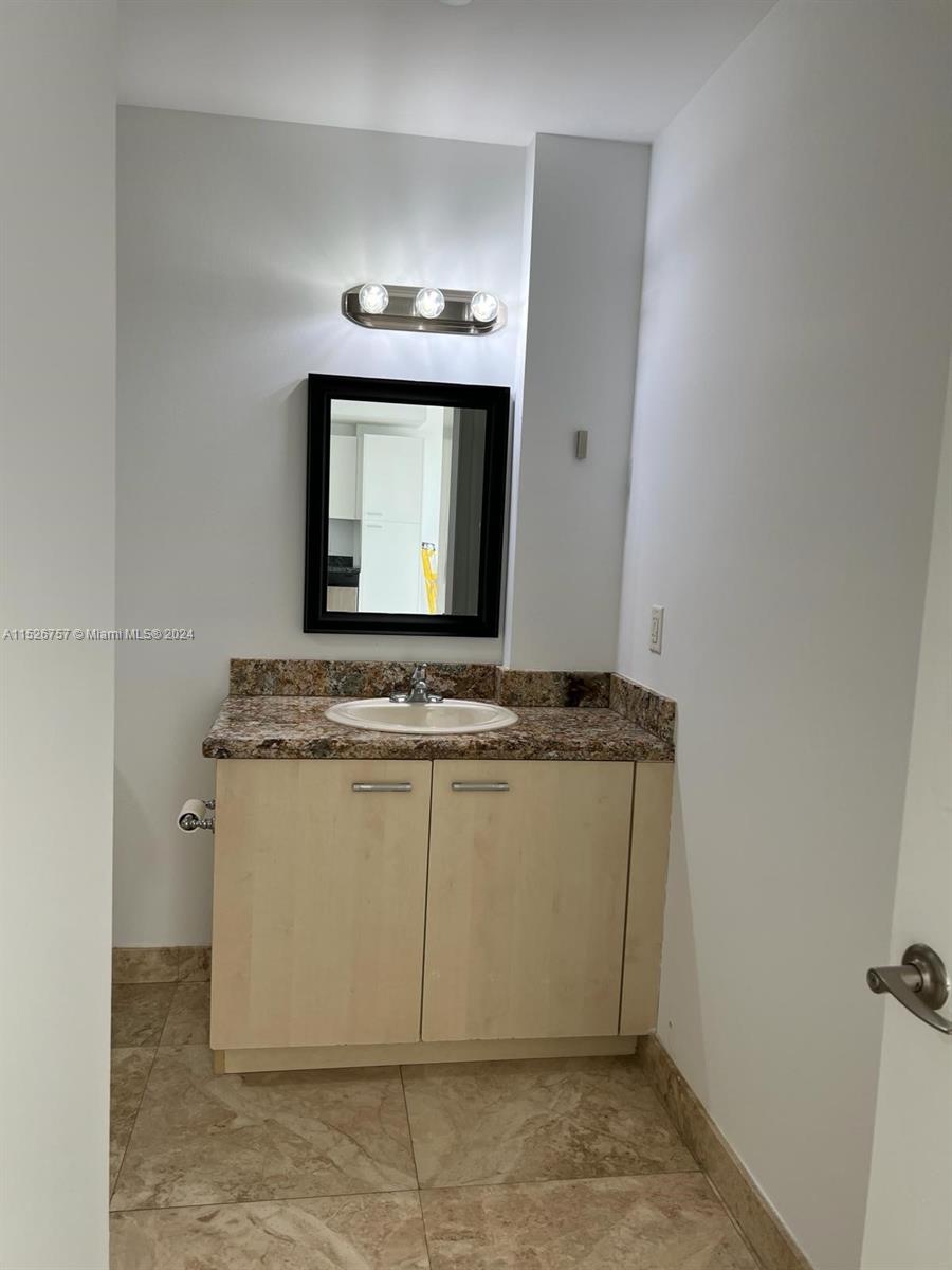 HIGHLAND PARK LOFTS CONDO - Residential Lease