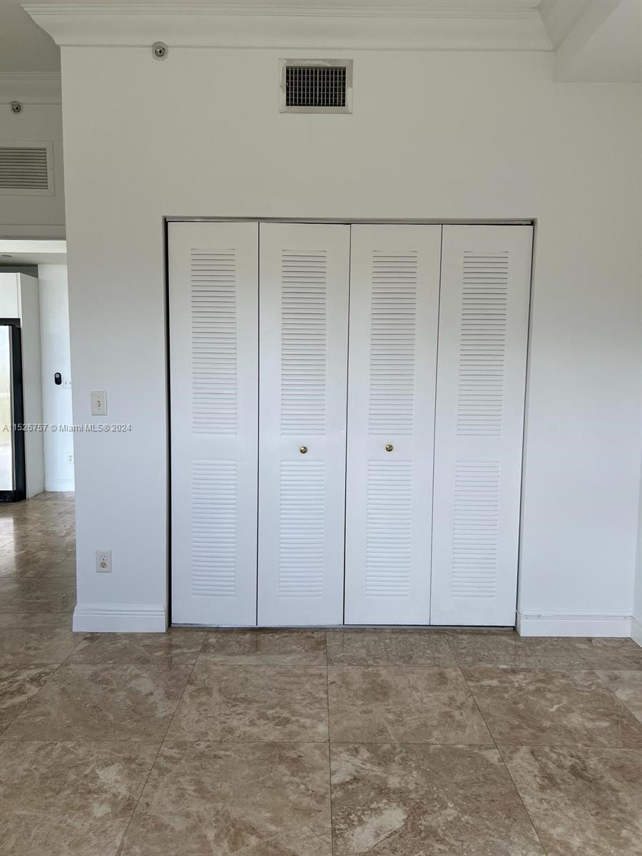 HIGHLAND PARK LOFTS CONDO - Residential Lease