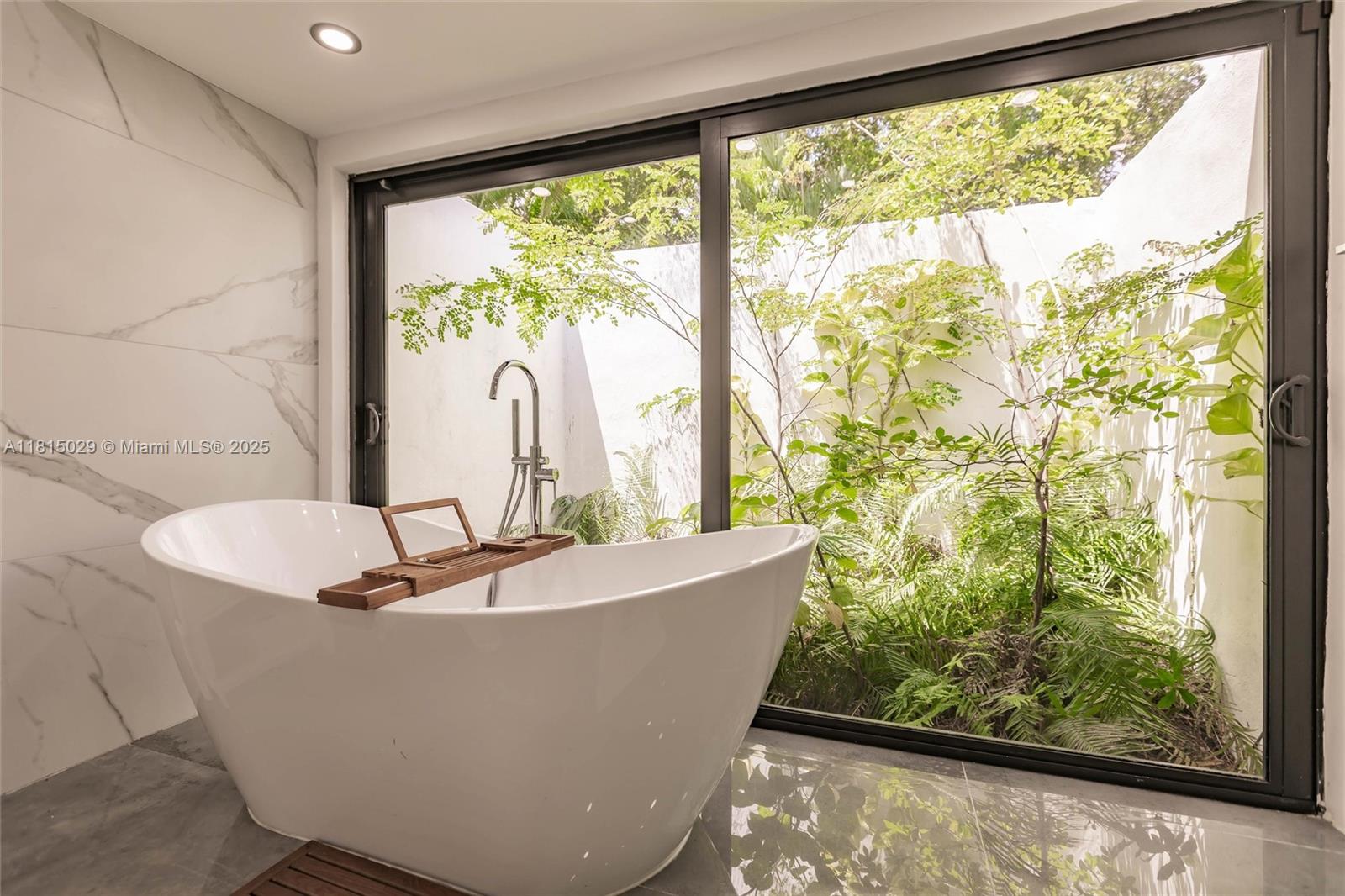 GRANADA GARDENS - Residential