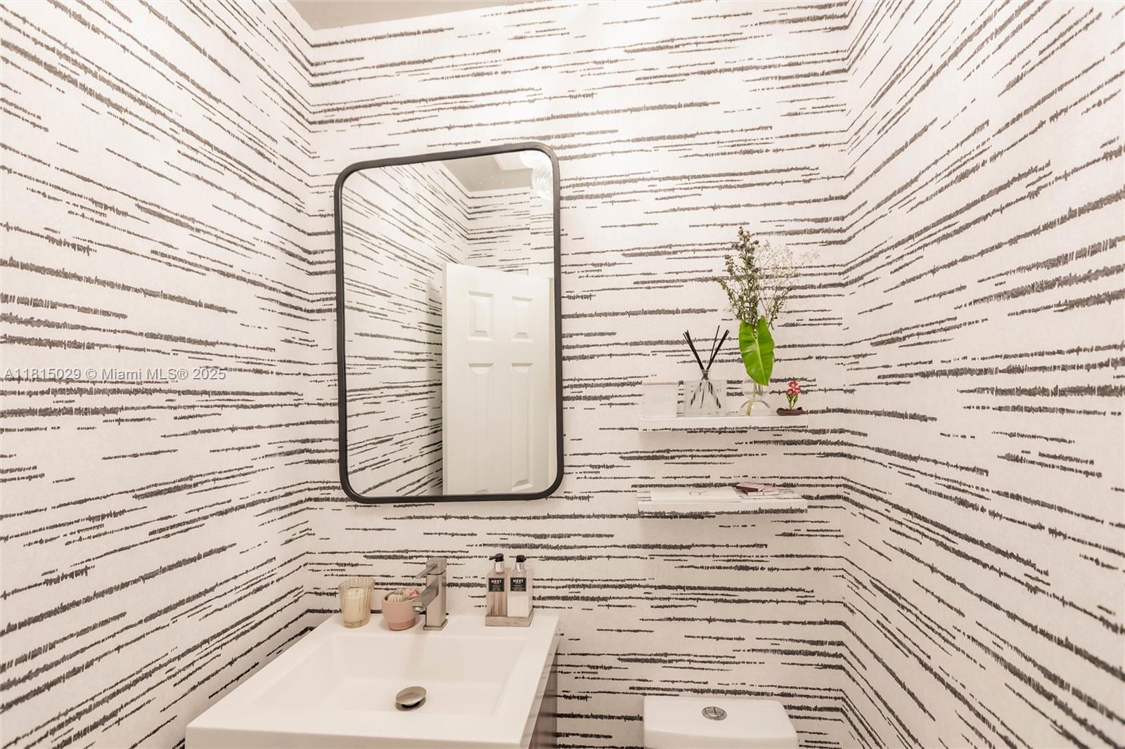 GRANADA GARDENS - Residential