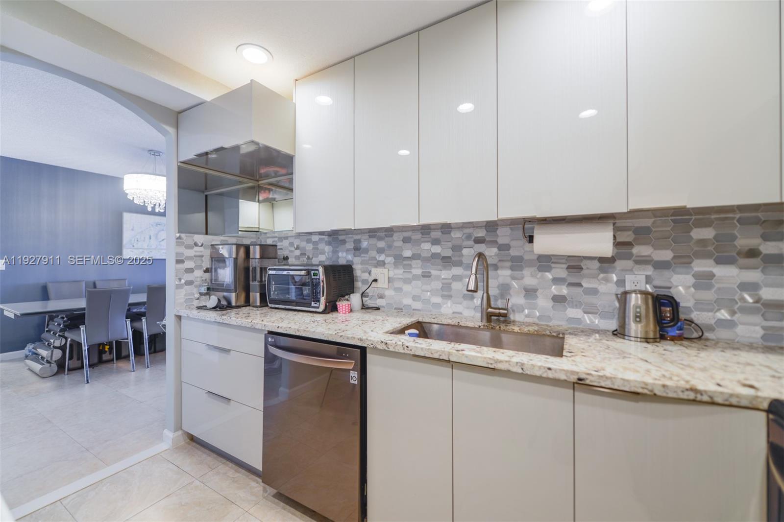 HEMISPHERES CONDO - Residential