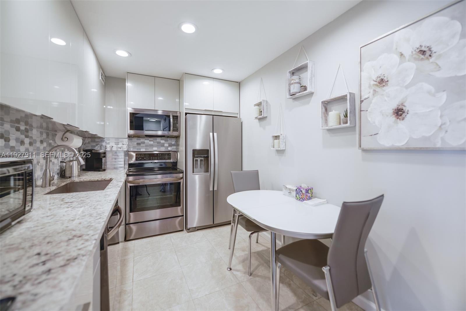 HEMISPHERES CONDO - Residential