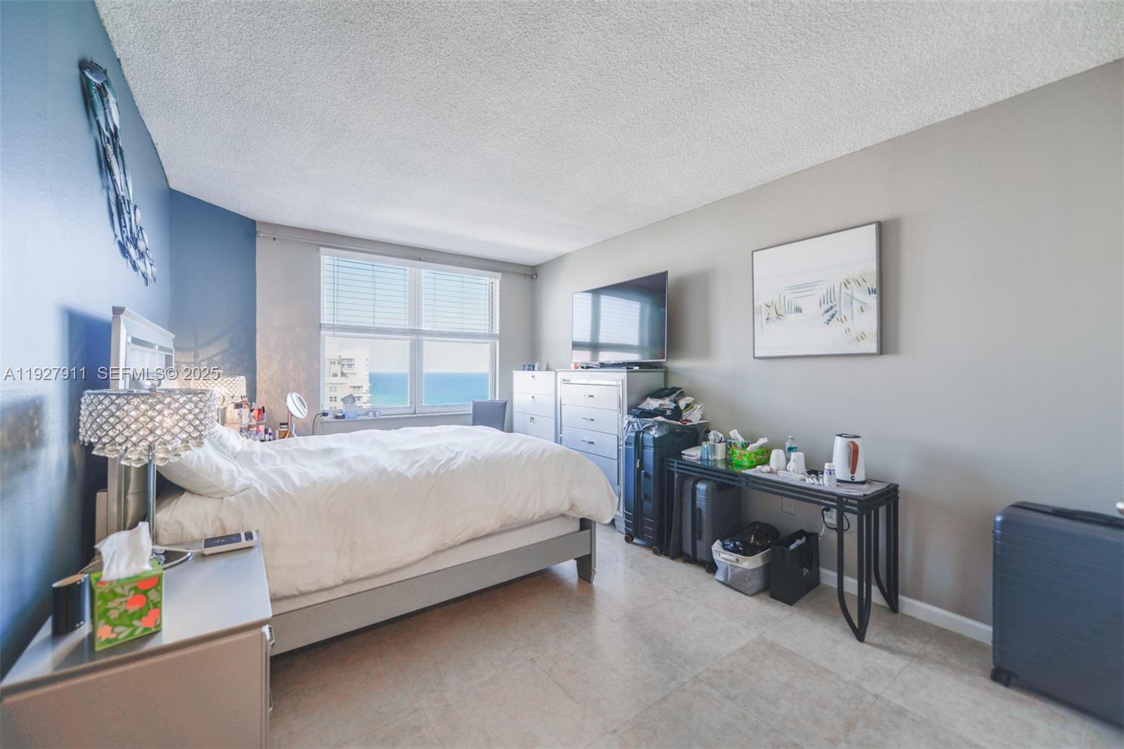 HEMISPHERES CONDO - Residential