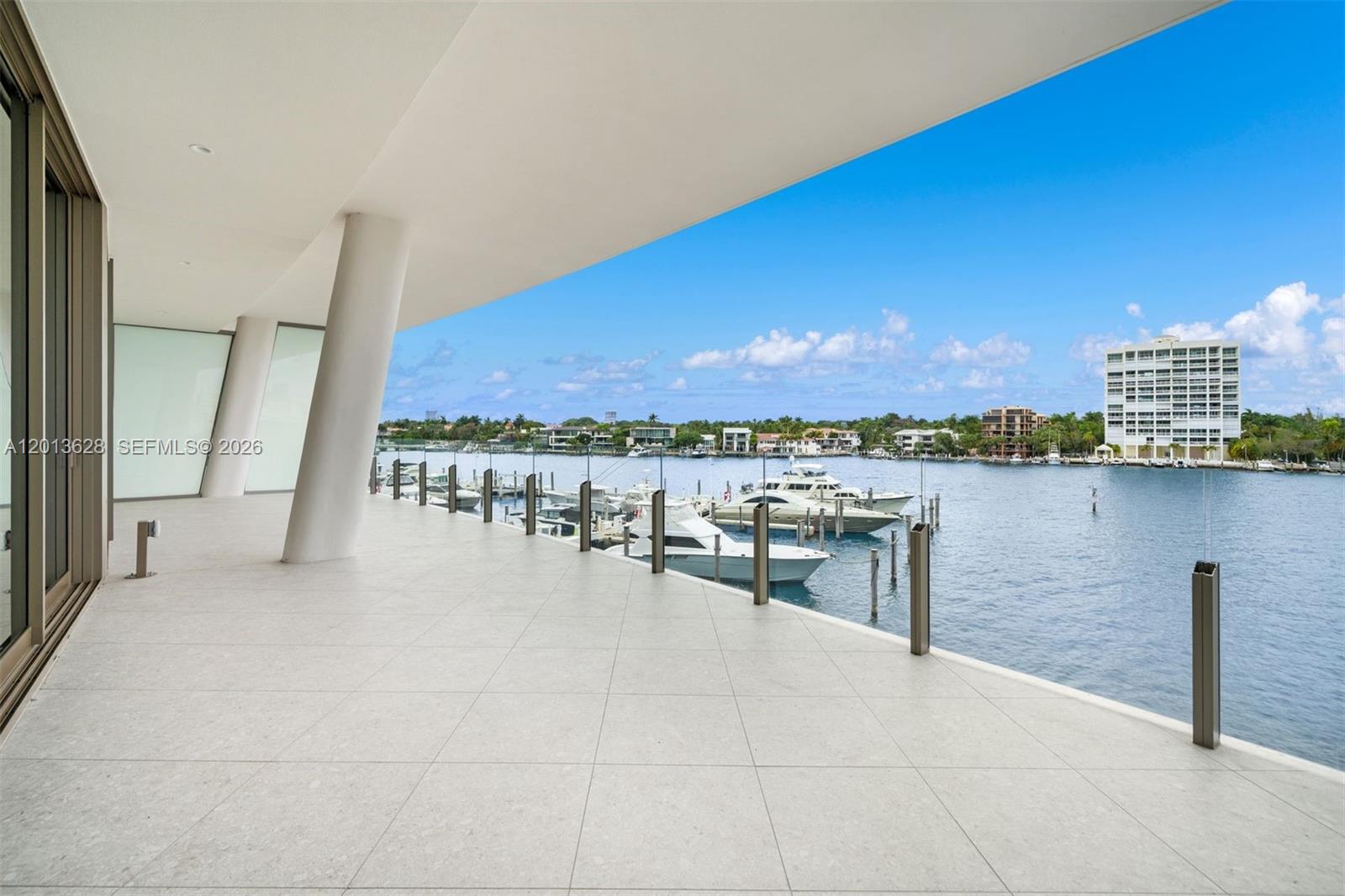 5 Grove Isle Dr S302