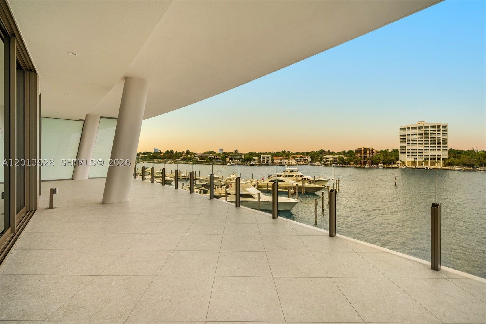 5 Grove Isle Dr S302