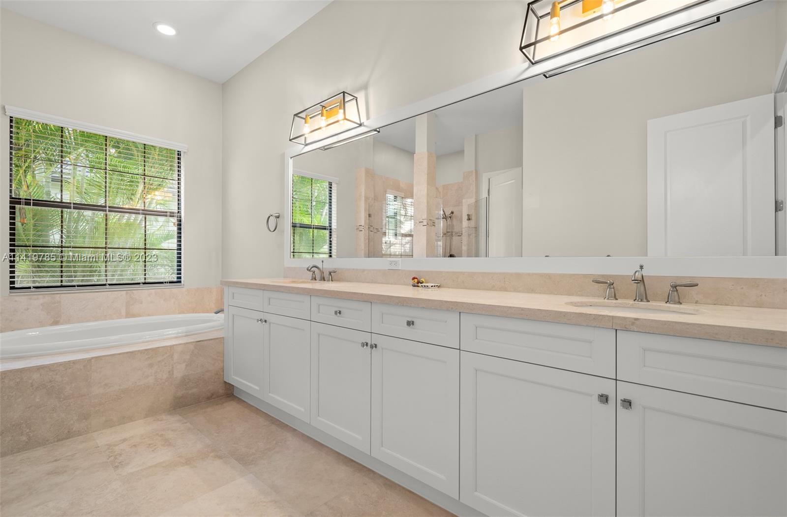 BRUSCHI PROPERTY - Residential